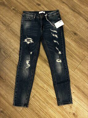 NWT Vervet Distressed Women's Jeans size 28